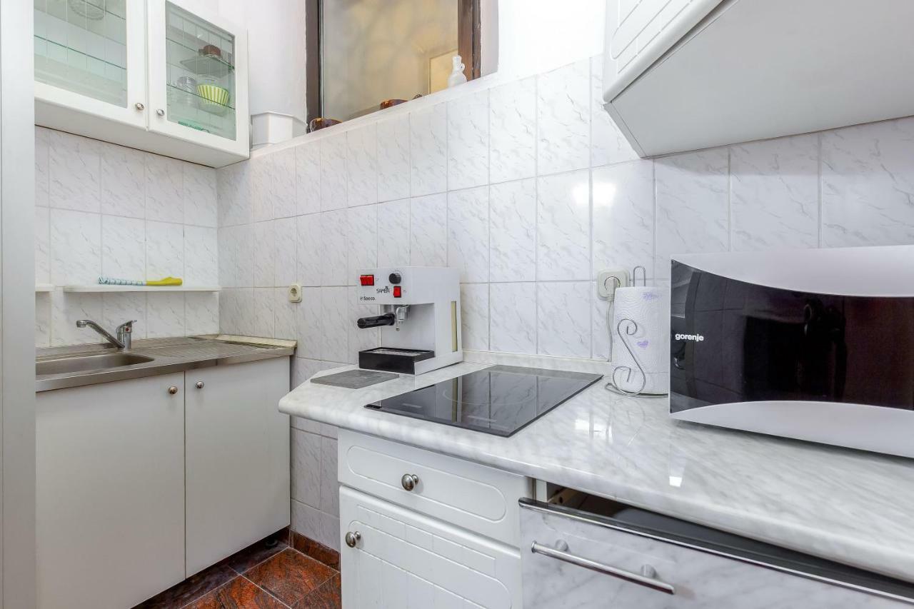רייקה Apartments Black & White, Cherry & Blue מראה חיצוני תמונה