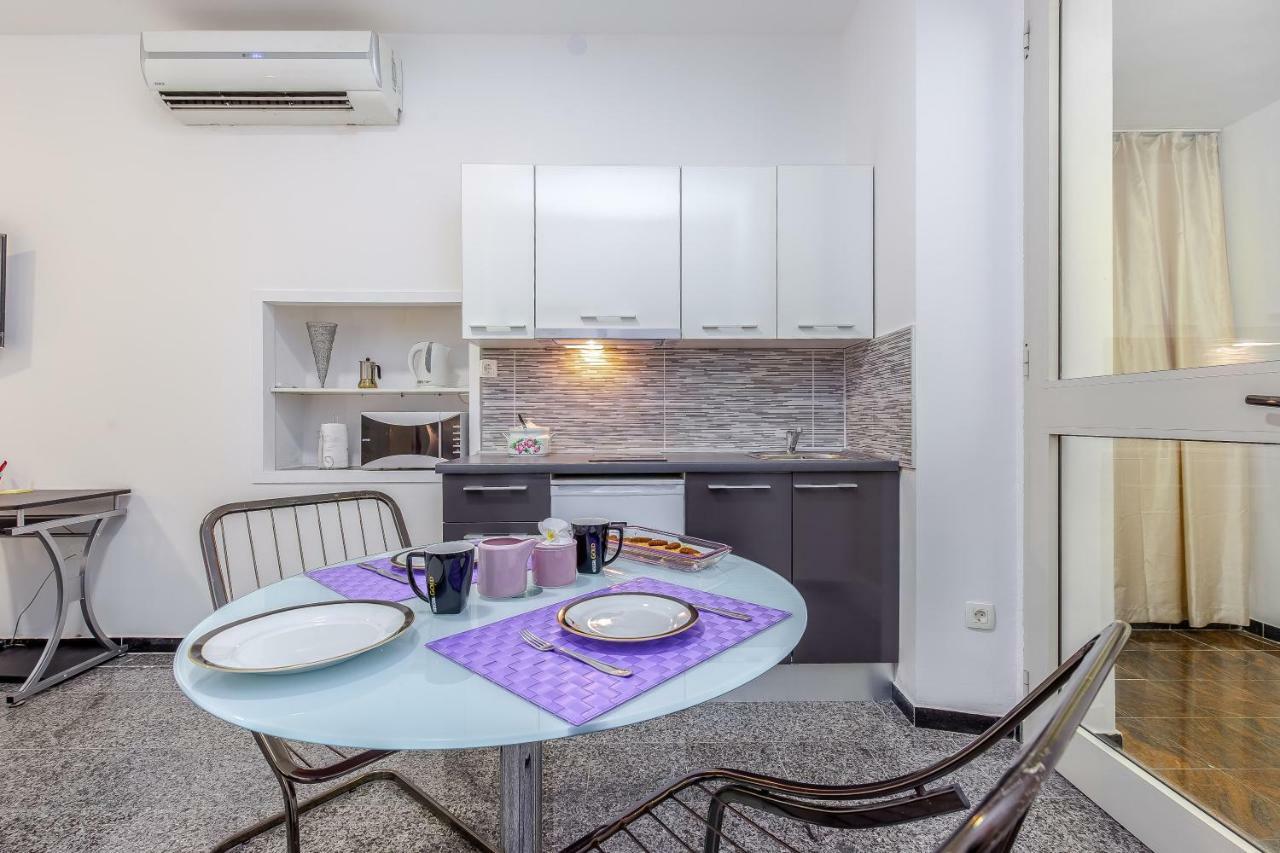 רייקה Apartments Black & White, Cherry & Blue מראה חיצוני תמונה