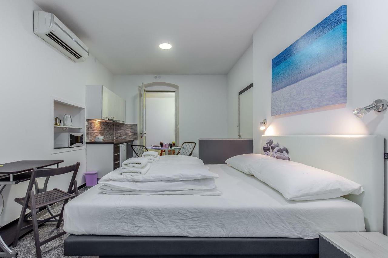 רייקה Apartments Black & White, Cherry & Blue מראה חיצוני תמונה